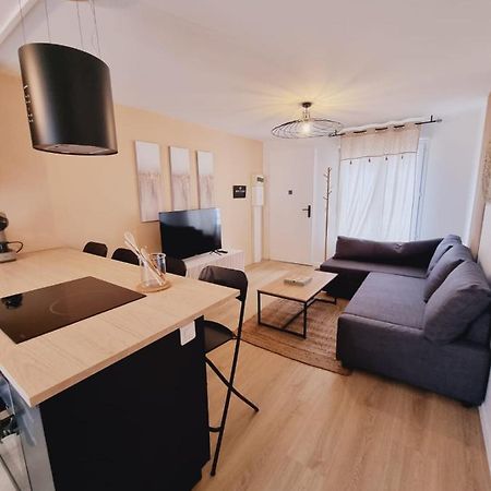Duplex Neuf Centre Ville Avec Parking Neauphle-le-Château Extérieur photo