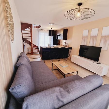 Duplex Neuf Centre Ville Avec Parking Neauphle-le-Château Extérieur photo