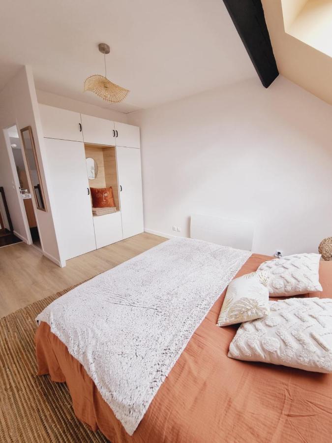 Duplex Neuf Centre Ville Avec Parking Neauphle-le-Château Extérieur photo